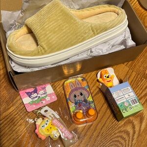 Size 8 Slipper Bundle Givy